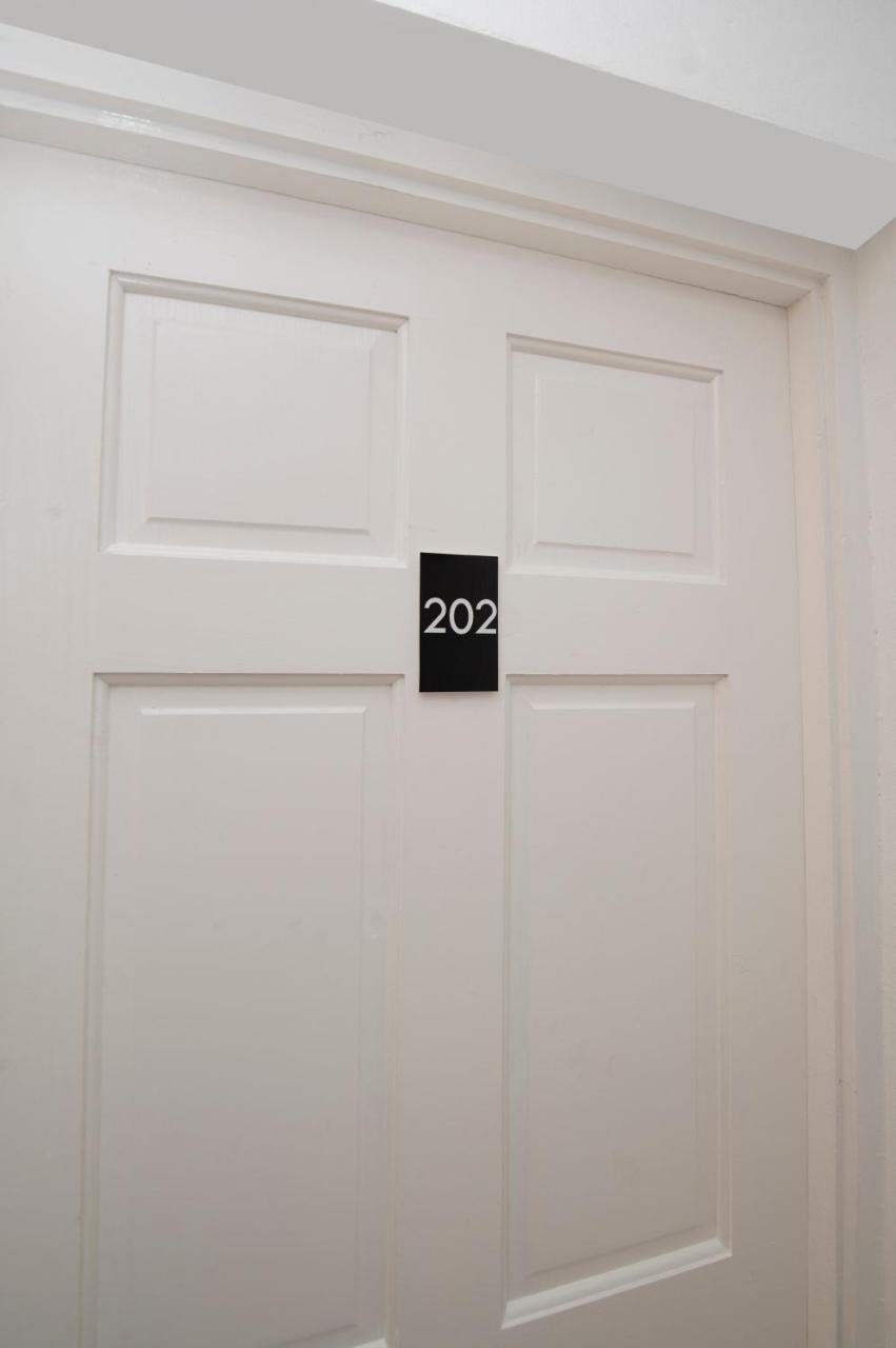 Pulse Rooms At Trafalgar Kingston Eksteriør bilde